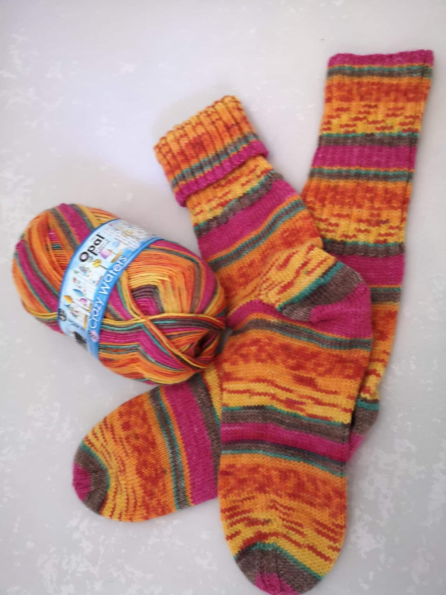 KundInnenprojekt Socken aus Opal Crazy Waters, Fb Wasserbettenburg